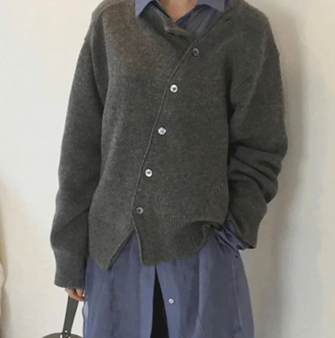 MELLY - weiche kaschmirstrickjacke mit diagonalem knopfverschluss